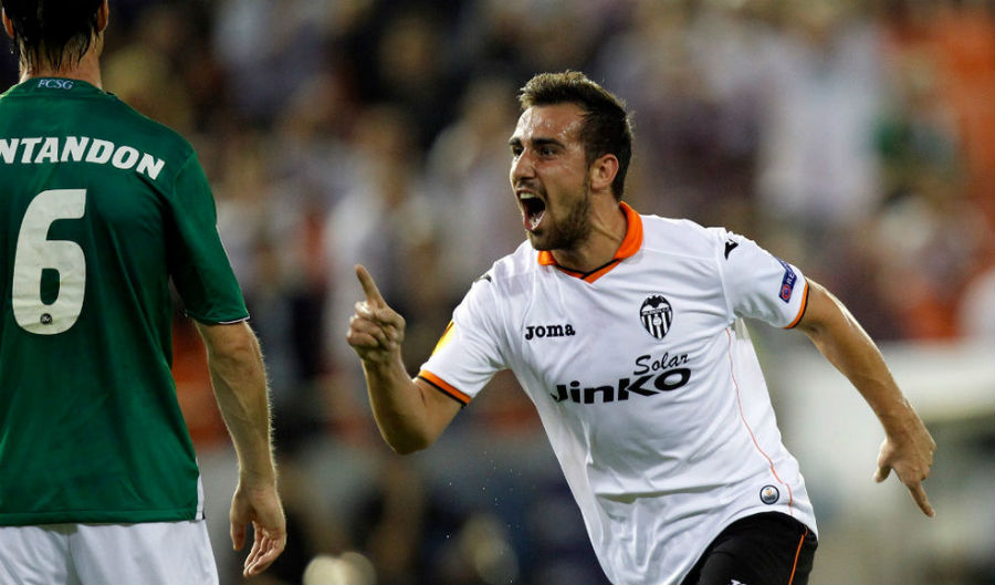 Con Negredo lesionado, Alcácer es pieza clave para el Valencia.